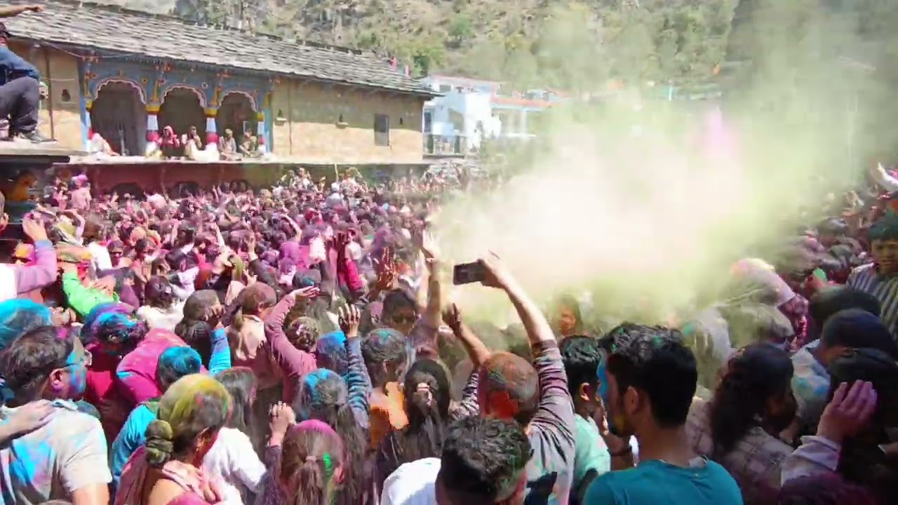 Pahadi Holi 🫟 #holi #festival 