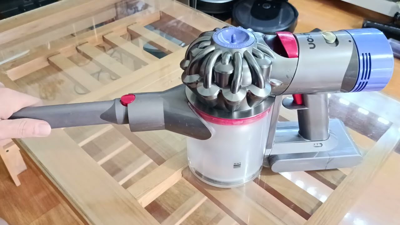 Hút bụi cầm tay Dyson V8