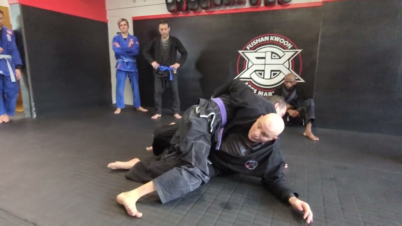 Raça Jiu-jitsu / semaine #21 S25-26 / lundi / octopus guard vers coyote et turtle sweep