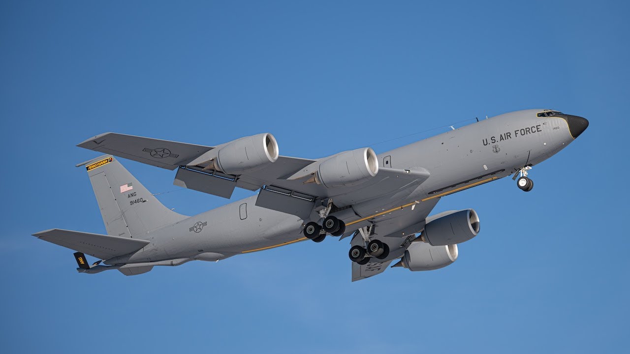 171st ARW KC-135 Floats Down Runway Twice While Doing Touch-and-Gos | Pease ANGB (PSM)