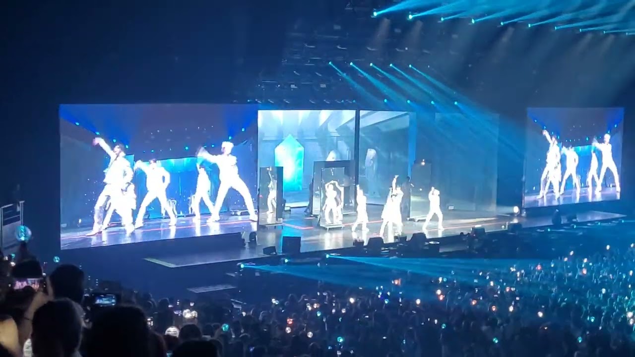 Ateez - Take Me Home - THE FELLOWSHIP : BEGINNING OF THE END in PARIS - 040522