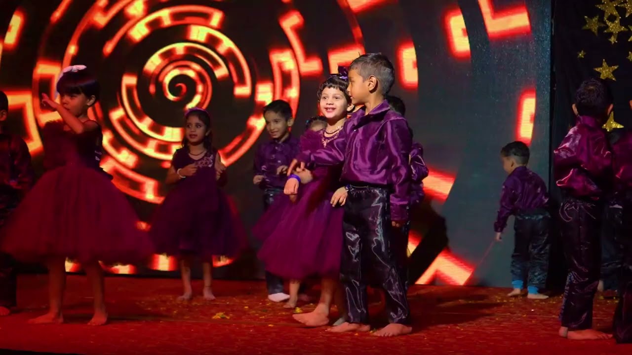 Cutest performance of the year by our little stars....#blooming #viral #viralvideo #vibes