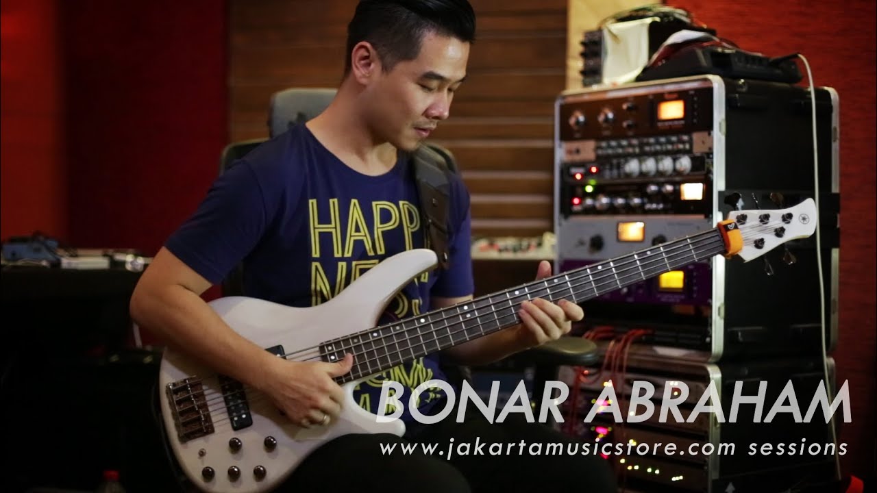 Fretwraps & R Cocco Strings demo by BONAR ABRAHAM | www.jakartamusicstore.com