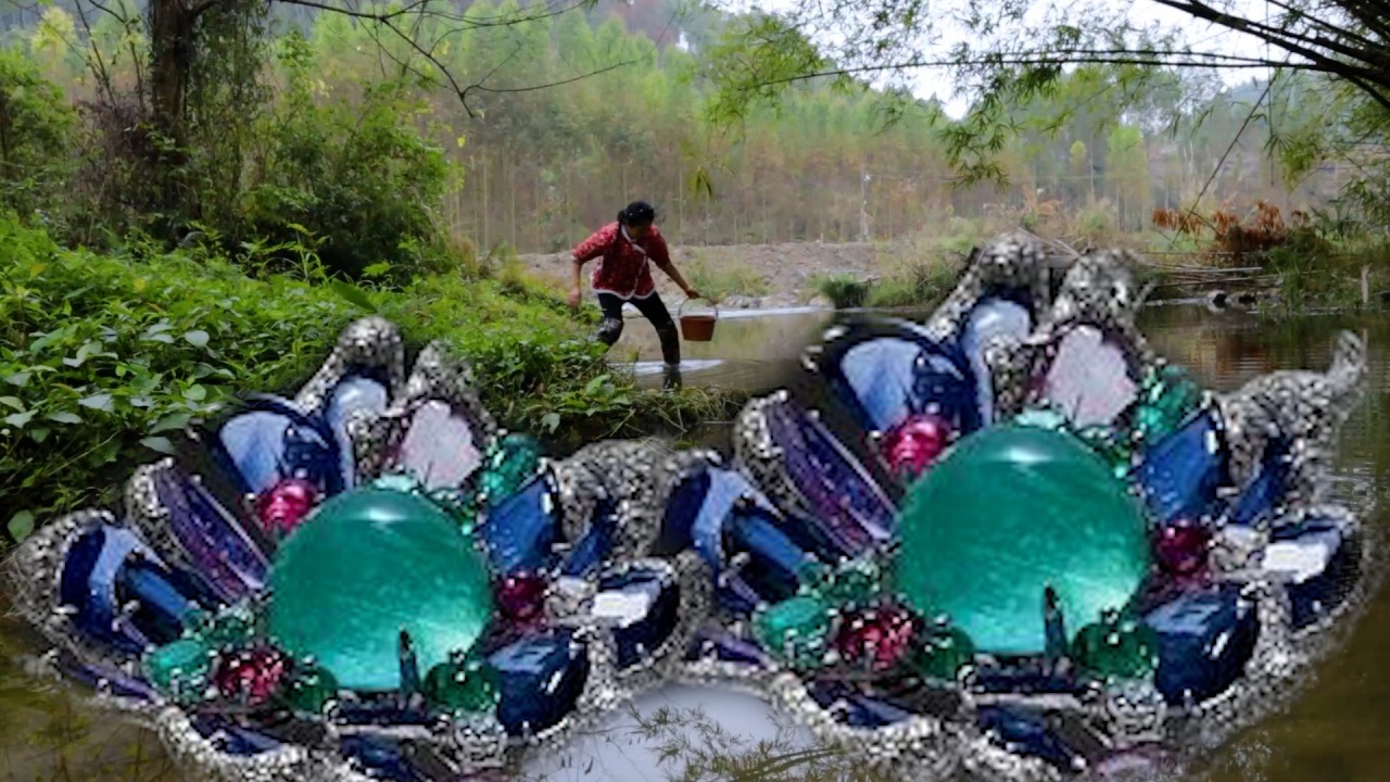 🥰  In the deepest part of the riverbed: a mutated shell with an Oriental night pearl was discovered