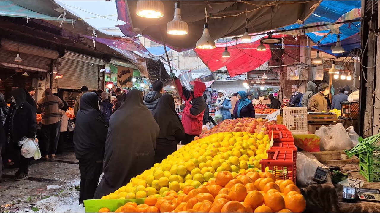 A Morning Inside a Busy Market in Hamedan