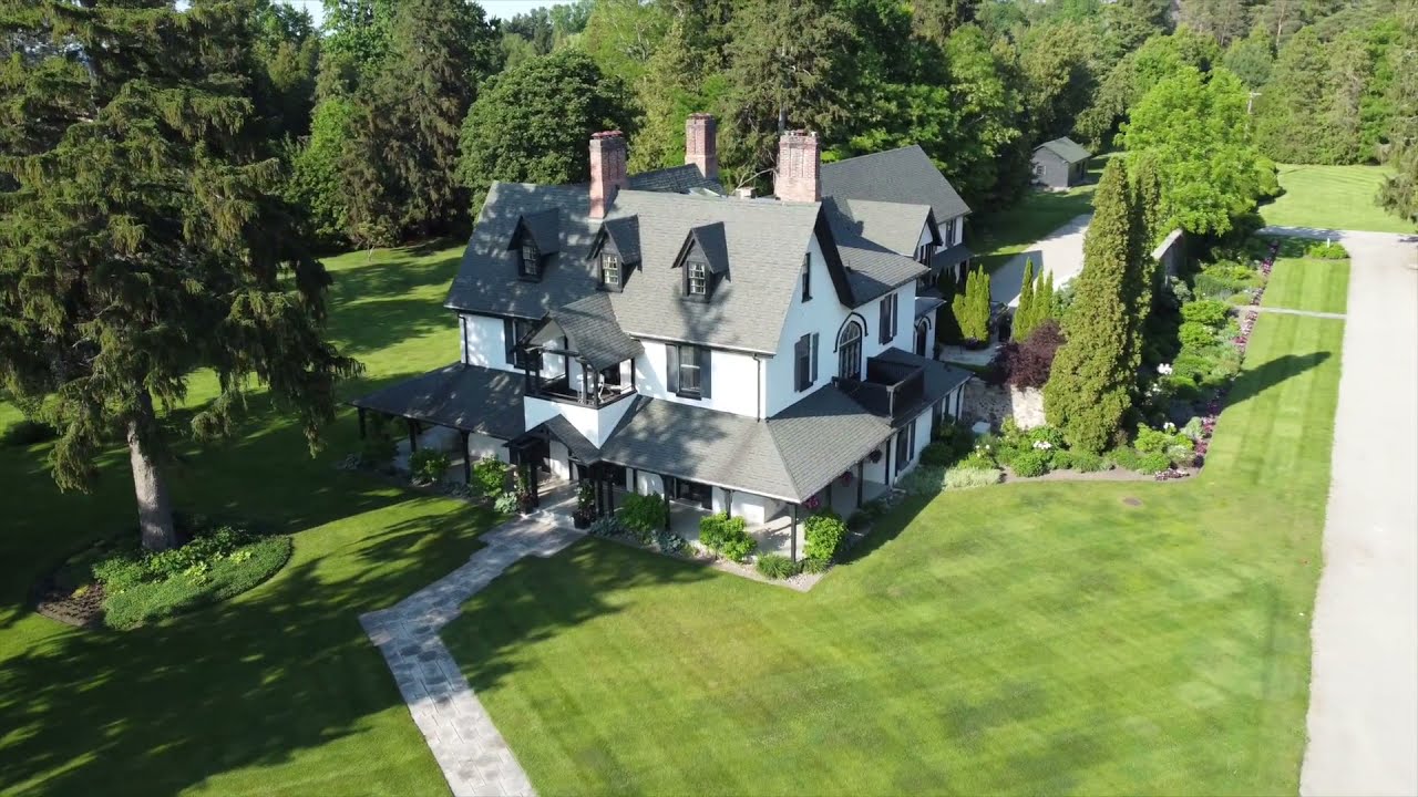 Iconic &ldquo;Beechcroft&rdquo; estate on Simcoe Shores