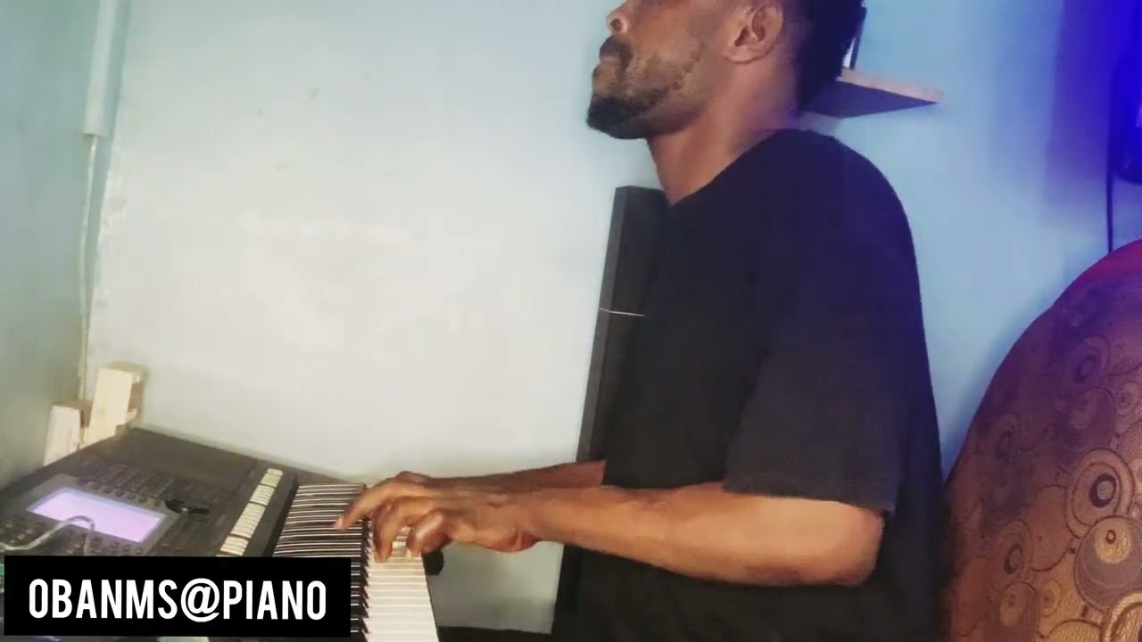 Guys, this is how to vamp :-Draw Me Nearer” in an Igbo's pattern  #music #piano #youngpianist #fyp 
