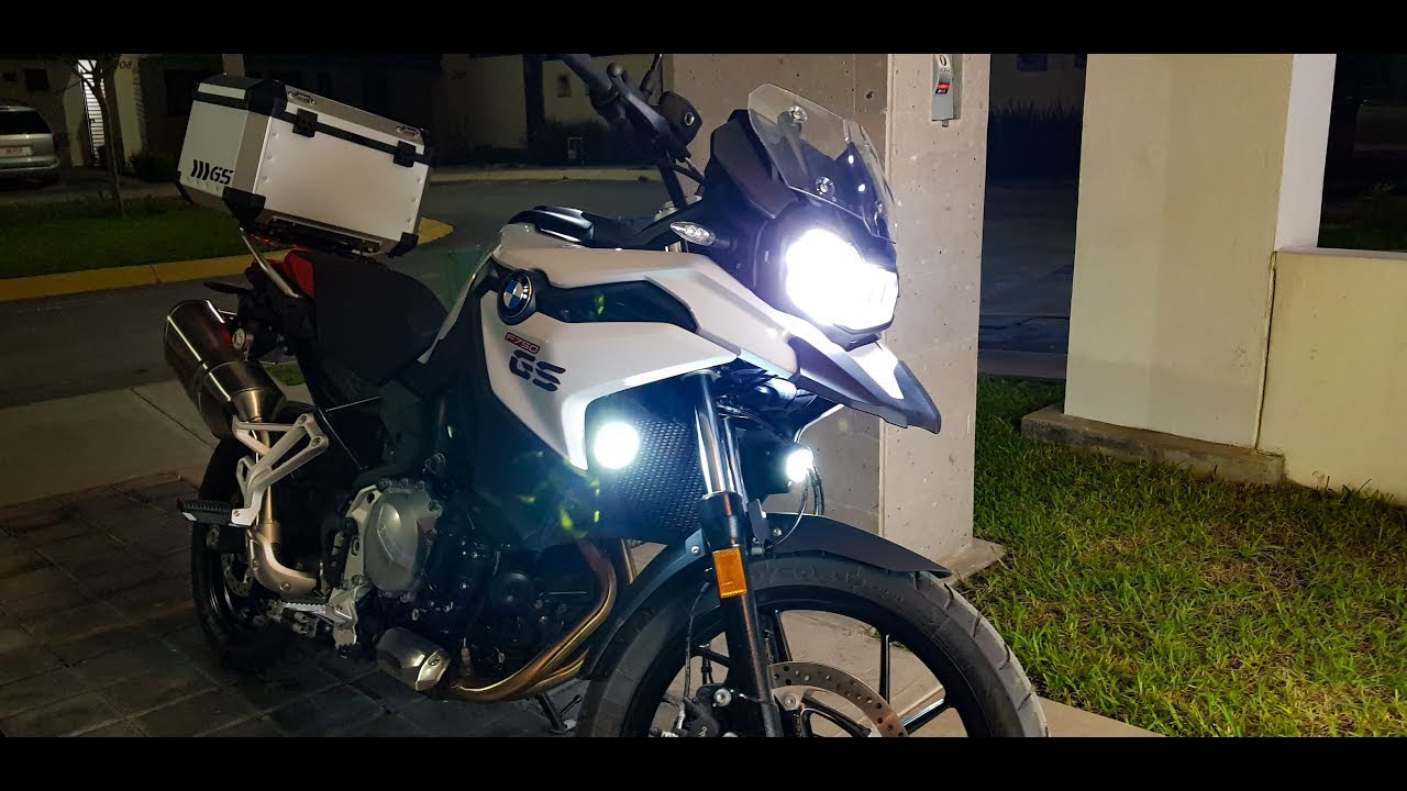 Luces LED en BMW F 750GS (Fog LED Lights)