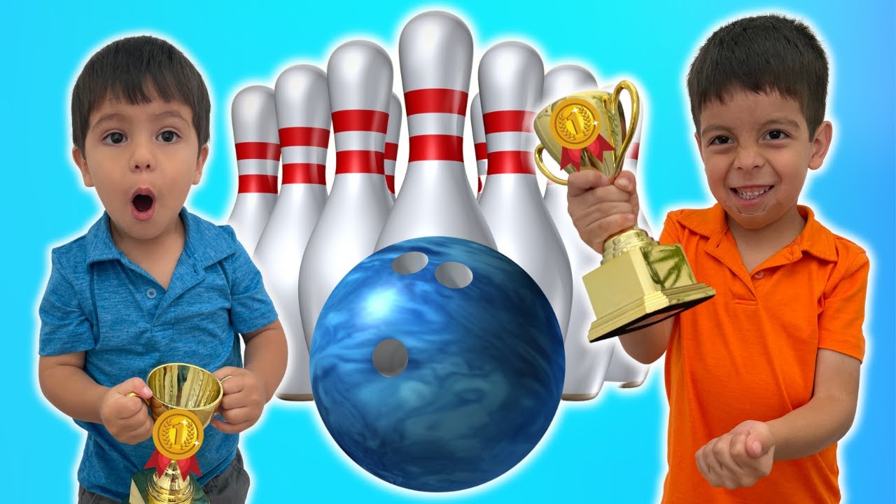 Cris and Lio Pretend Play Bowling