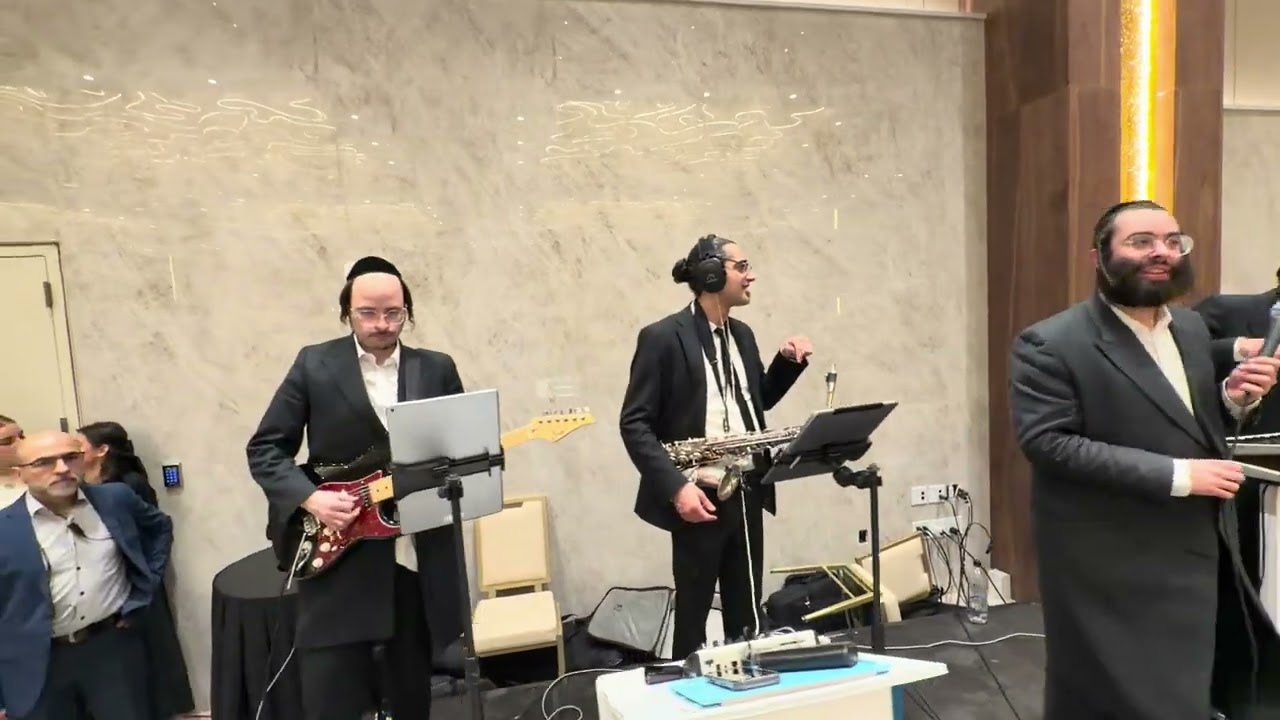 Yoely Fischer on the keys & Shmaya Fischer @ Motty Brill fire 🔥 