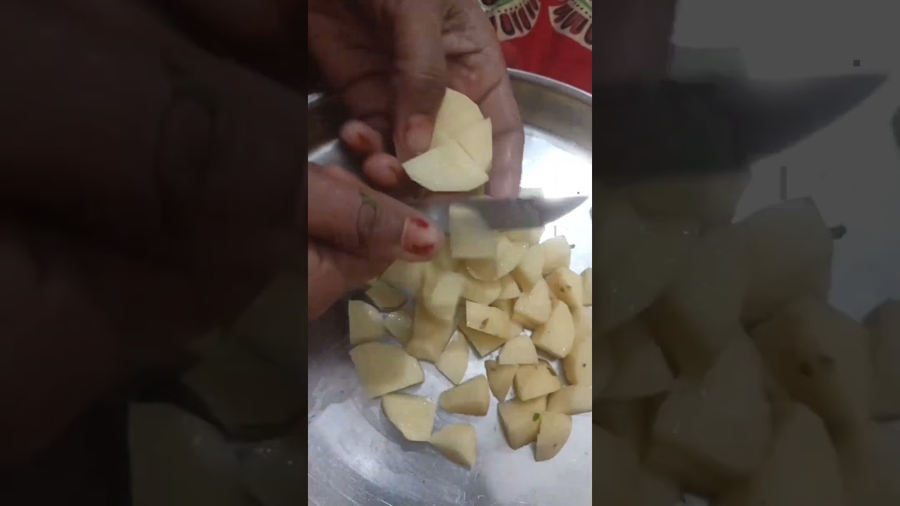 Aalo aur palak ki tasty recipe 🙂🙂🙂🤤🤤✨✨🤗 #palakrecipe #recipe #shorts #trendingshorts