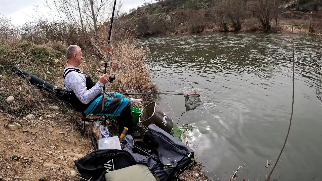 В търсене на струмски мартенски скобари