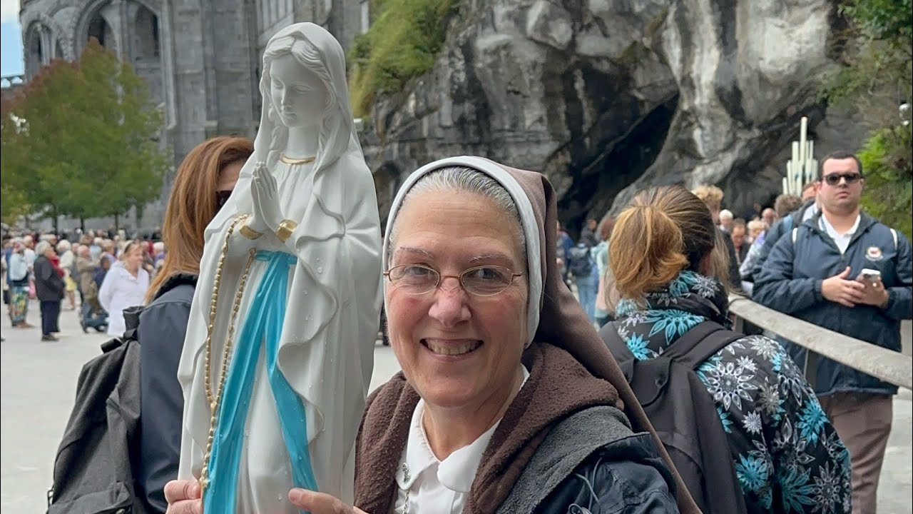 Mother Adela Galindo, Foundress - SCTJM/ Madre Adela Galindo, Fundadora- SCTJM