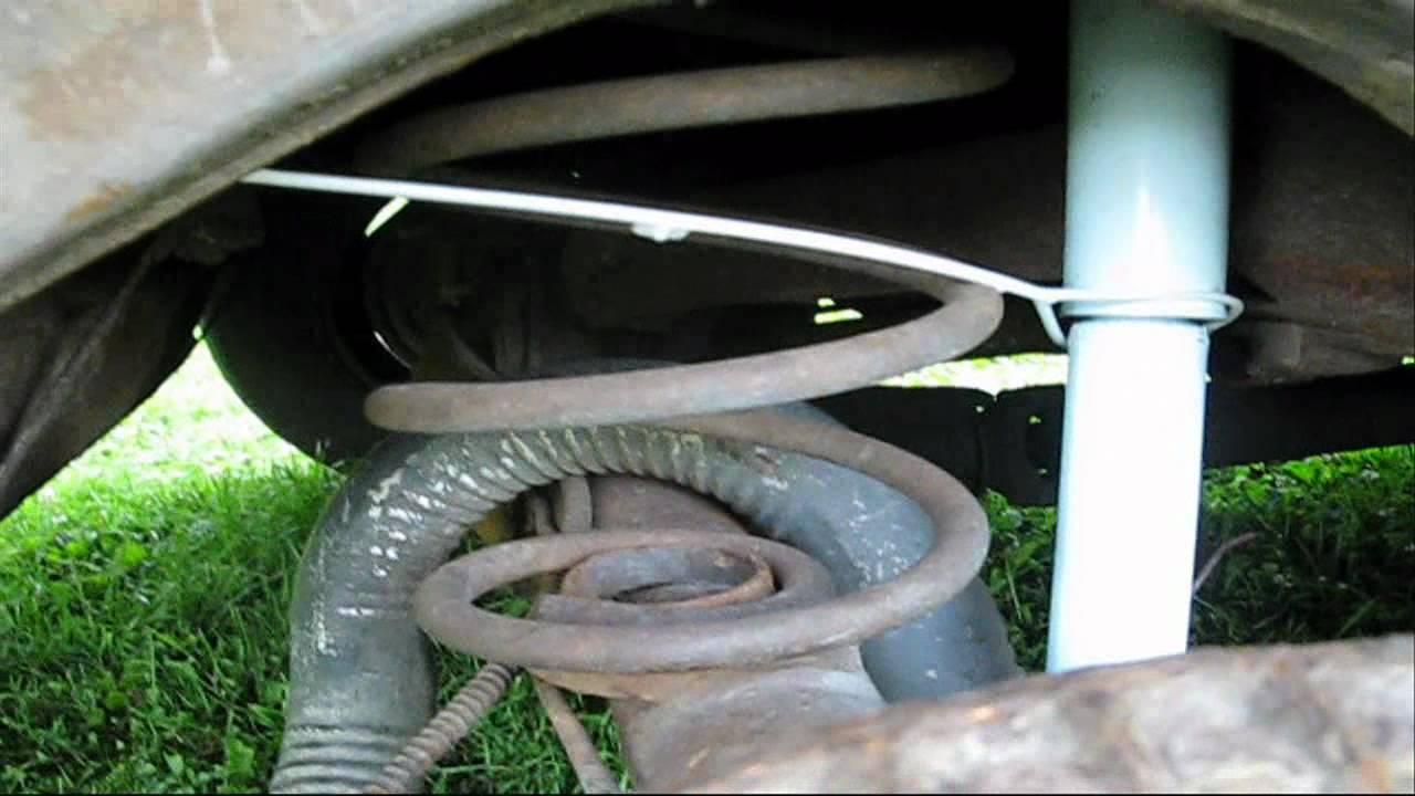 Rear Coil Spring Removal - 1985 Chevrolet Caprice