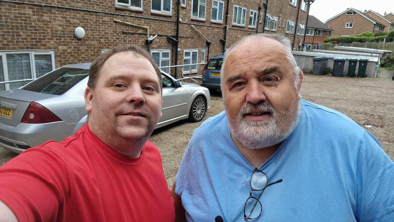 Went down to meet the famous chazz coombes and his st220 (chazz and Dave 😆)