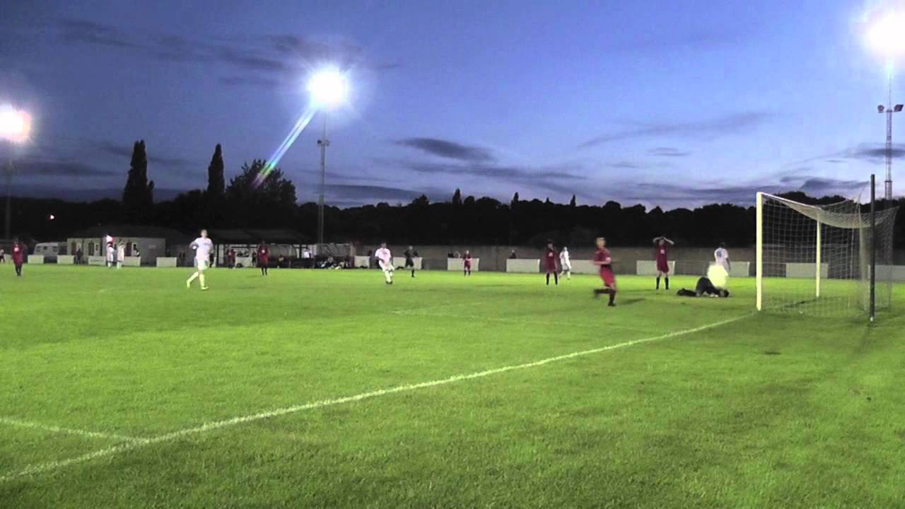 Reading Town v Holyport FC
