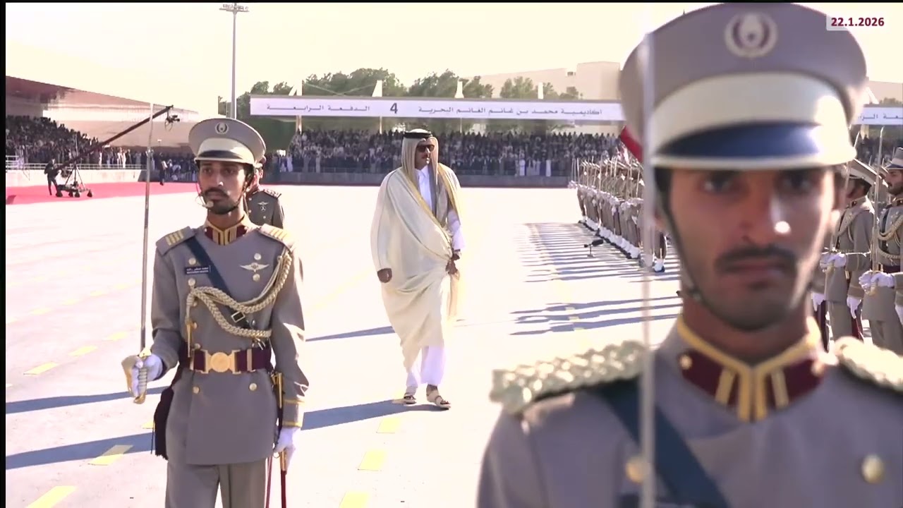 Su Alteza el Emir patrocina la ceremonia de graduación de las academias militares