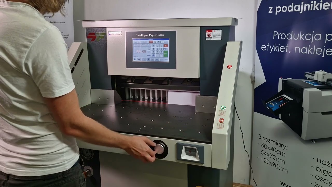 Hydrocut 52 PRO | Gilotyna z Hydraulicznym Napędem | Format 520mm | Akonda.pl