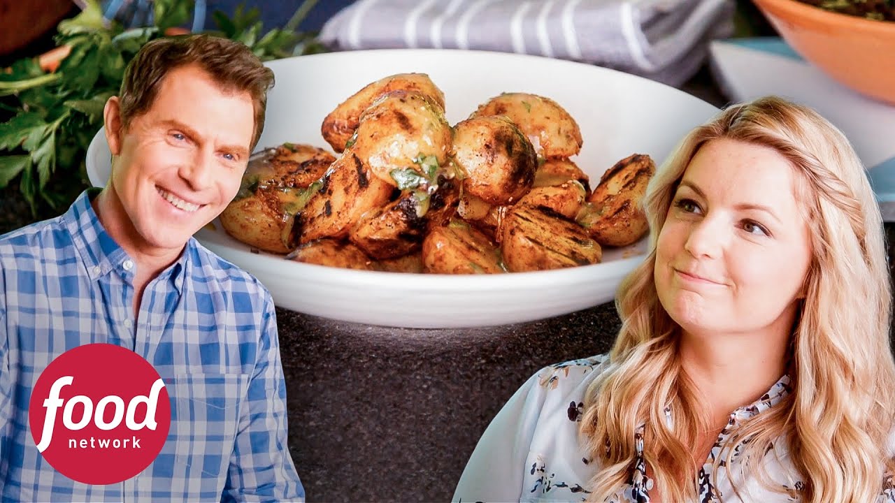 Frango marinado com batatas na churrasqueira | Cozinhando com Bobby e Damaris | Food Network Brasil
