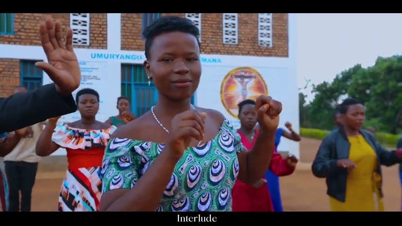 REKA TUGUSHIMIRE NYAGASANI  By Chorale Saint Jacques de Runyinya (VIDEO OFFICIAL)