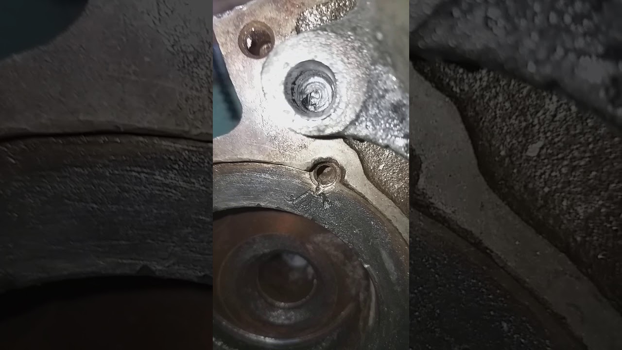 RETIRANDO TORNILLO ROTO EN BLOQUE DE MOTOR