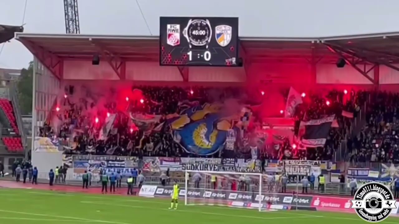 18.09.2022 / FC Rot-Weiß Erfurt - FC Carl Zeiss Jena 1:1 / Steigerwaldstadion (Erfurt)