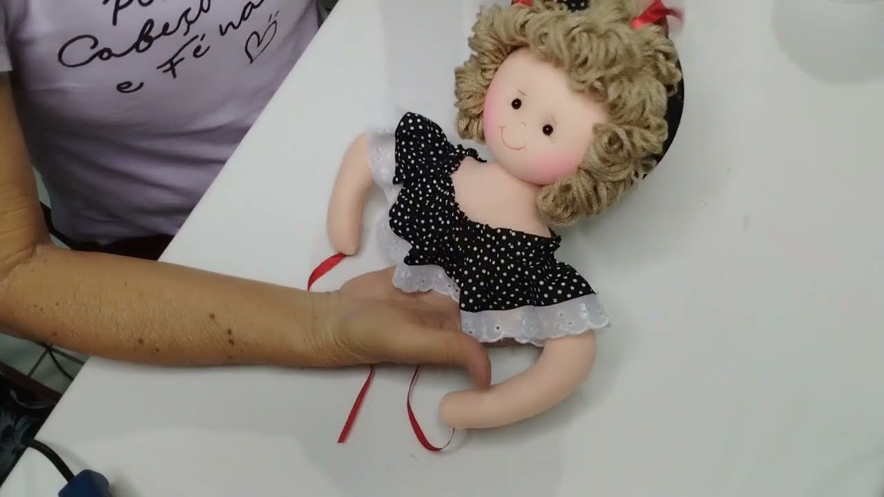 Recicle cd velho faça porta papel higiênico com boneca de pano é fácil rápido 