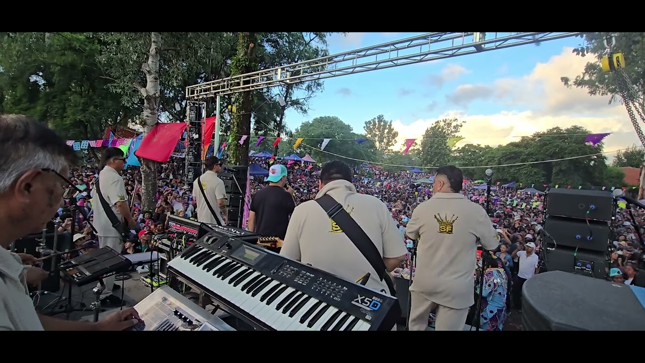 Gaston y La Agrupacion Santa Fe Con Los Chicos Del Puente 