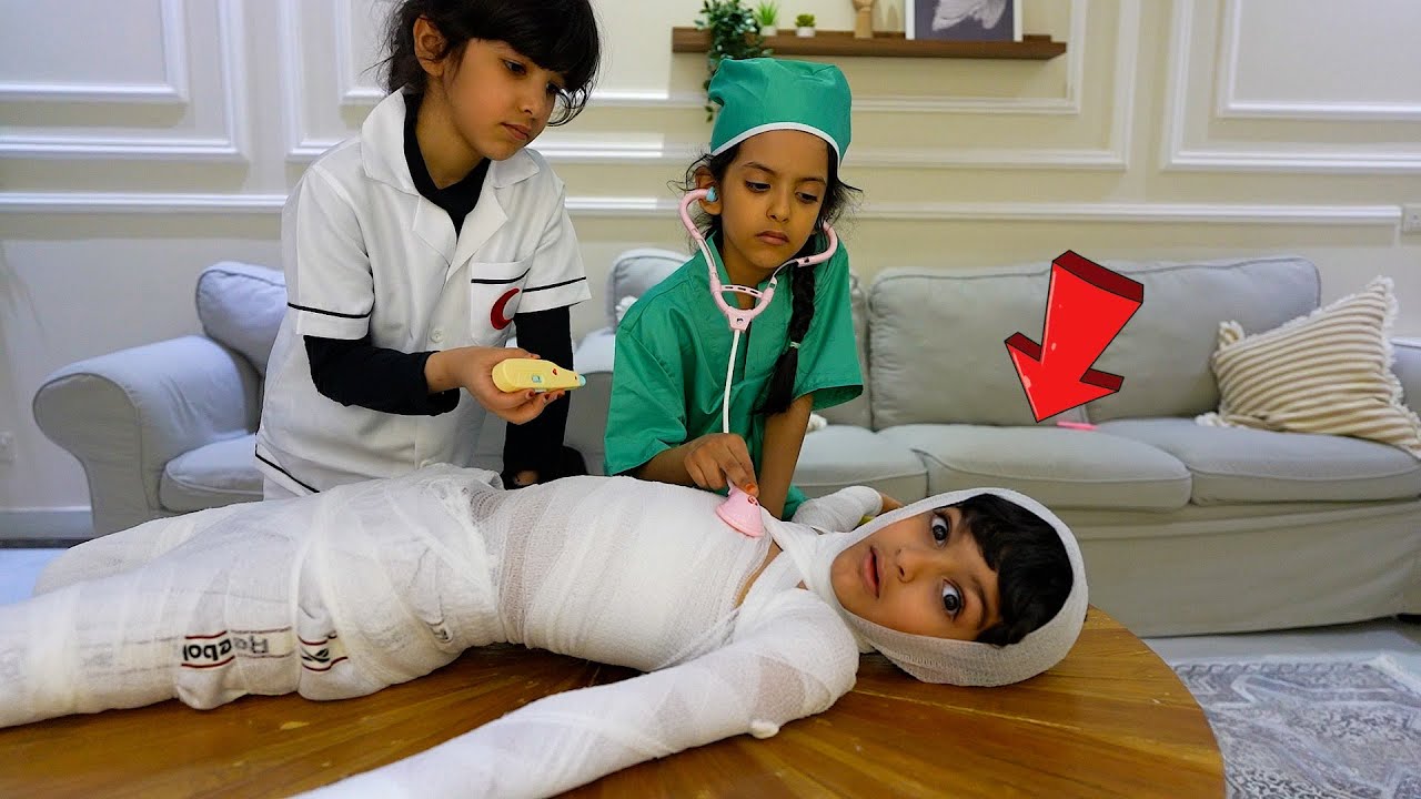 الدكتورة سارة وألين يعالجون عبودي !!