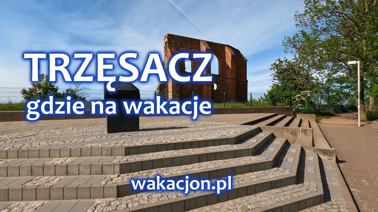 Trzęsacz - popularna miejscowość turystyczna nad morzem.