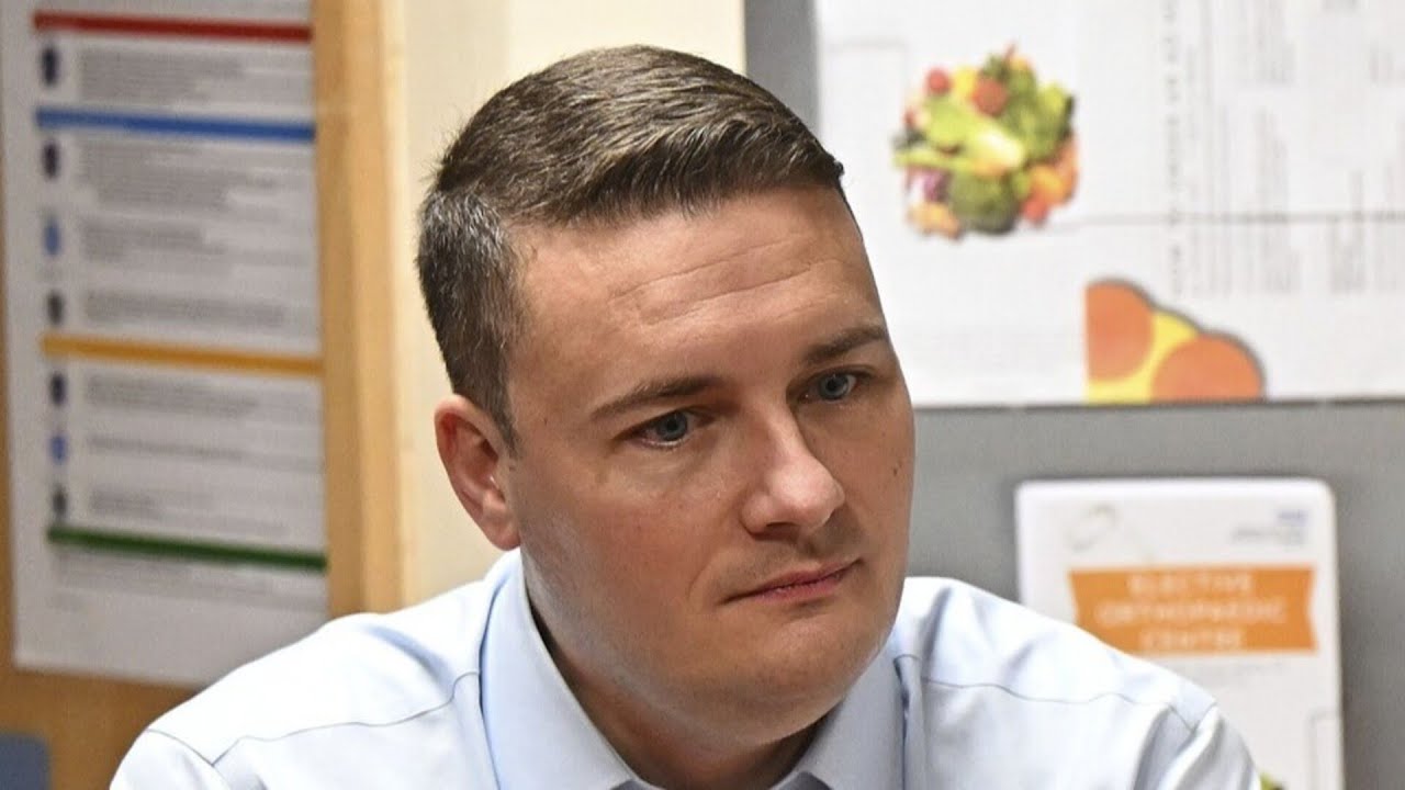 Уэс Стритинг подал в отставку с поста министра здравоохранения Великобритании.