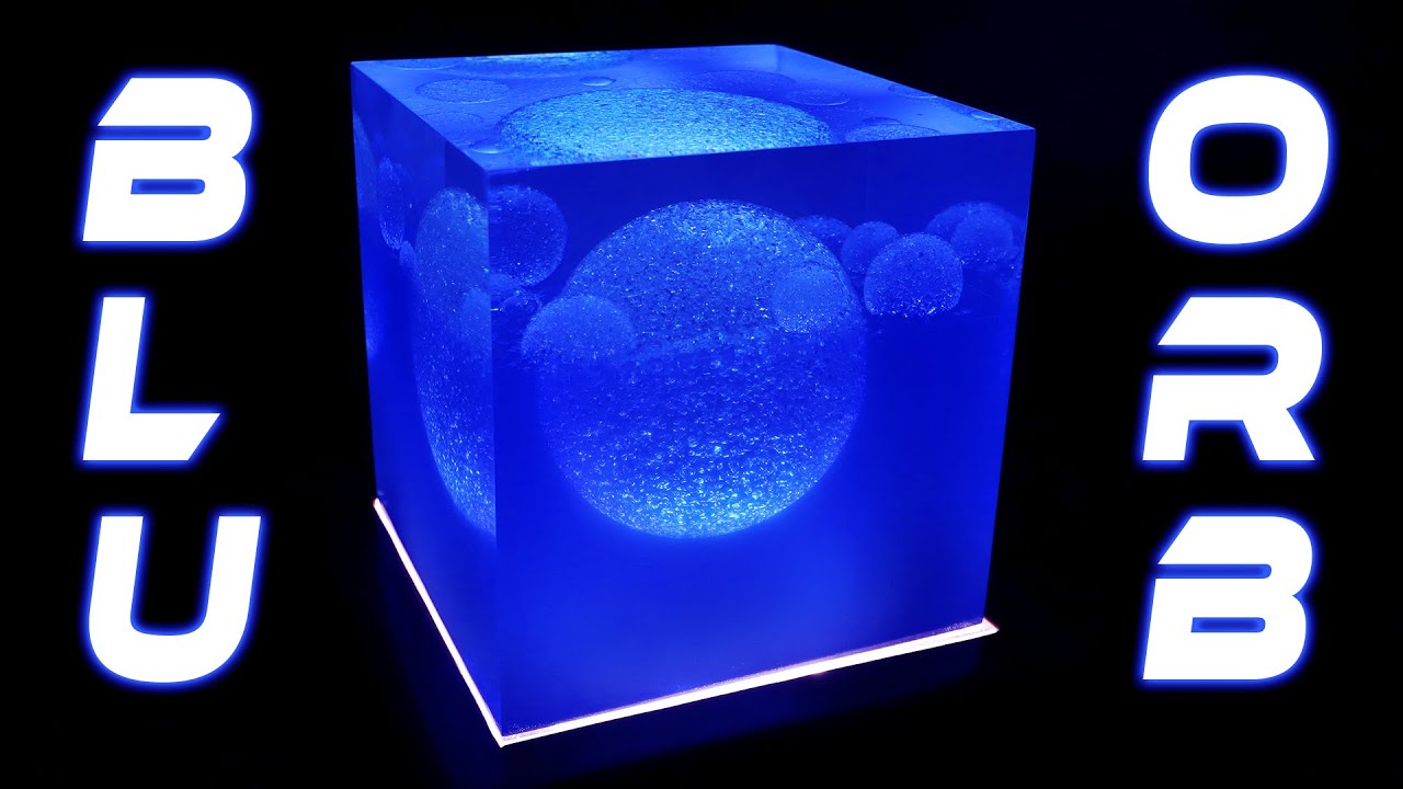 Resin Sculpture | Glass sphere in ultramarine