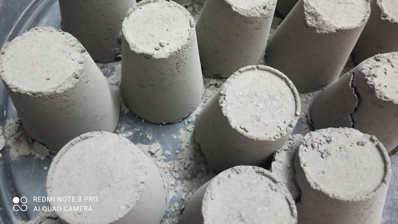 #purecement #cementdirtlover pure cement crumbling in water and paste play  dusty mixing