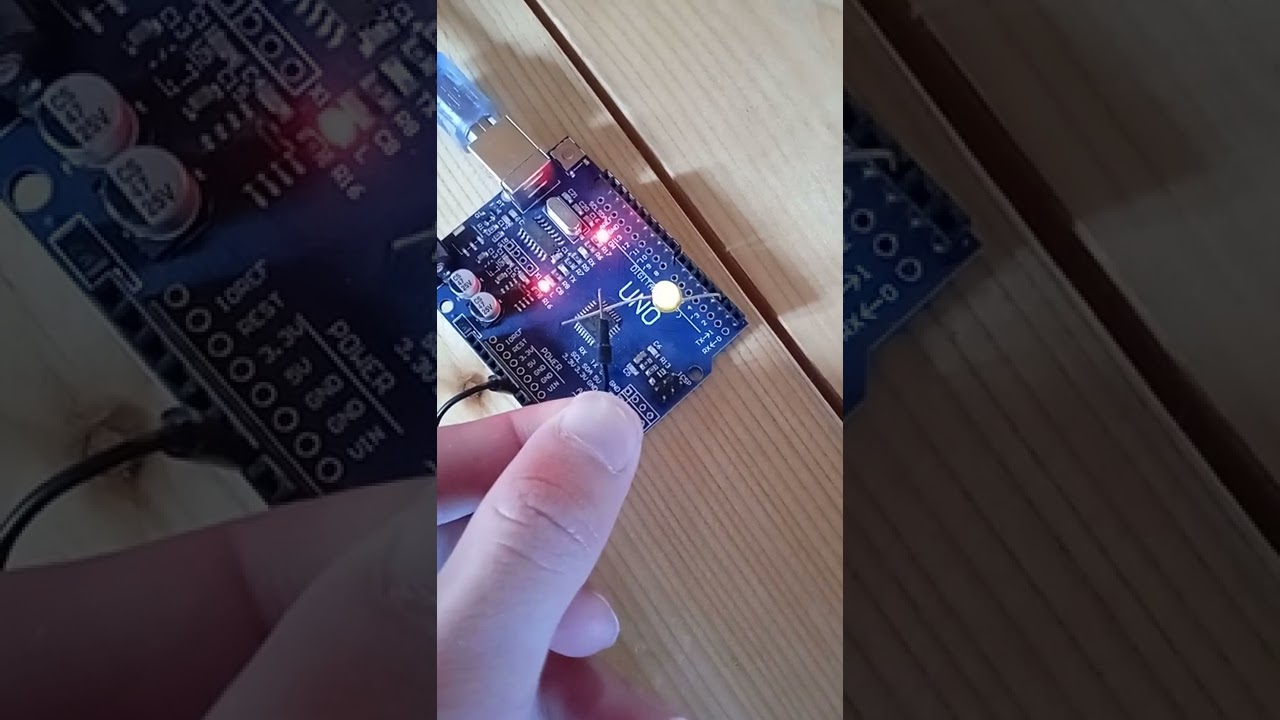 blikající ledka na Arduino :)