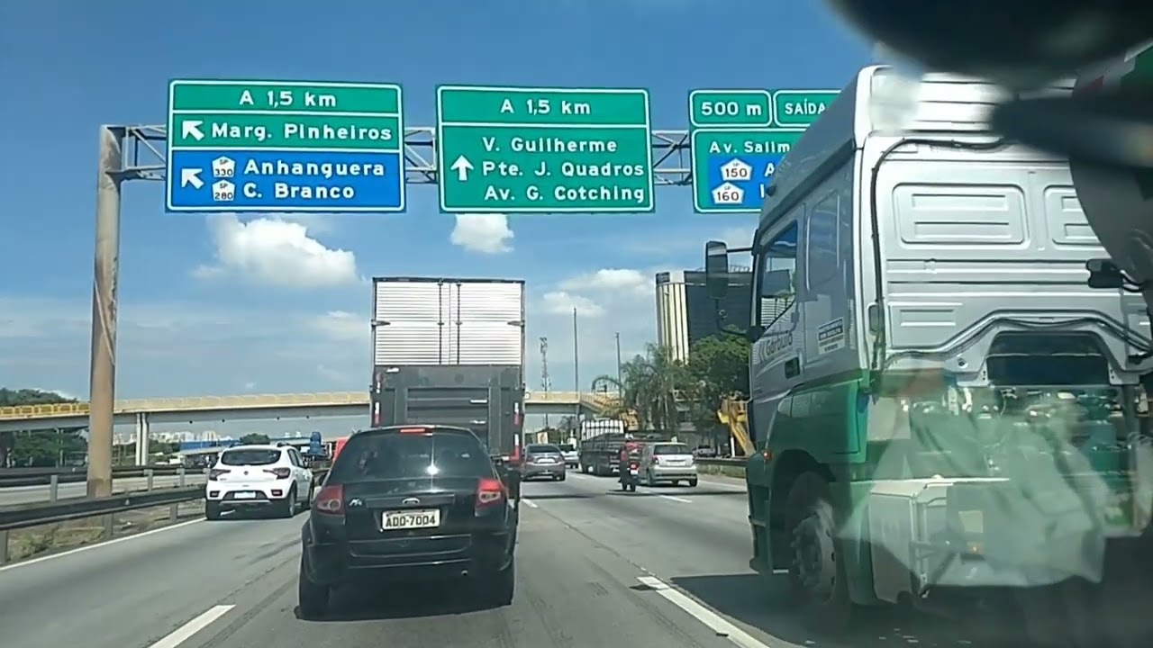 Dirigindo de Guarulhos à São Paulo durante o dia