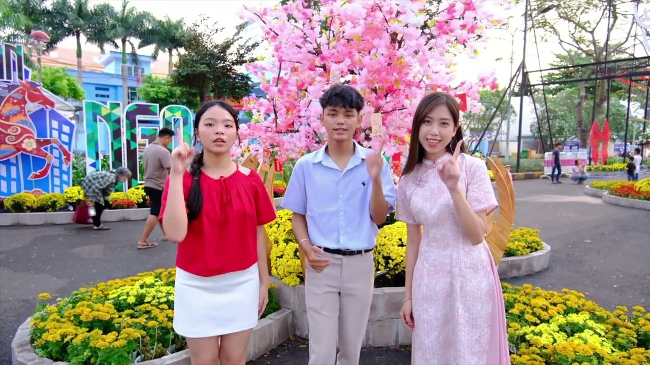 Trường THCS & THPT Việt Hoa Quang Chánh – Miếu Quan Âm Long Khánh chúc mừng năm mới 2026