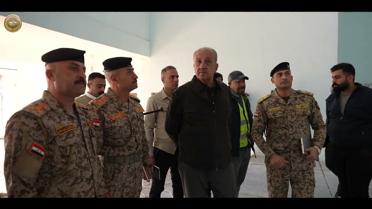 وزير الدفاع يتفقد قاطع مسؤولية قيادة فرقة المشاة السابعة عشرة ويتابع حملة الإعمار في الكلية العسكرية