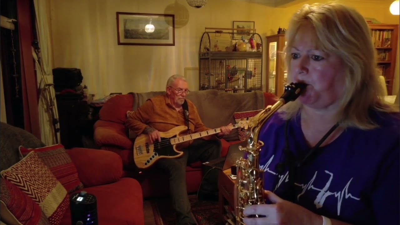 Eye in the sky - Alan Parsons Project - Our Alto sax and Bass guitar cover
