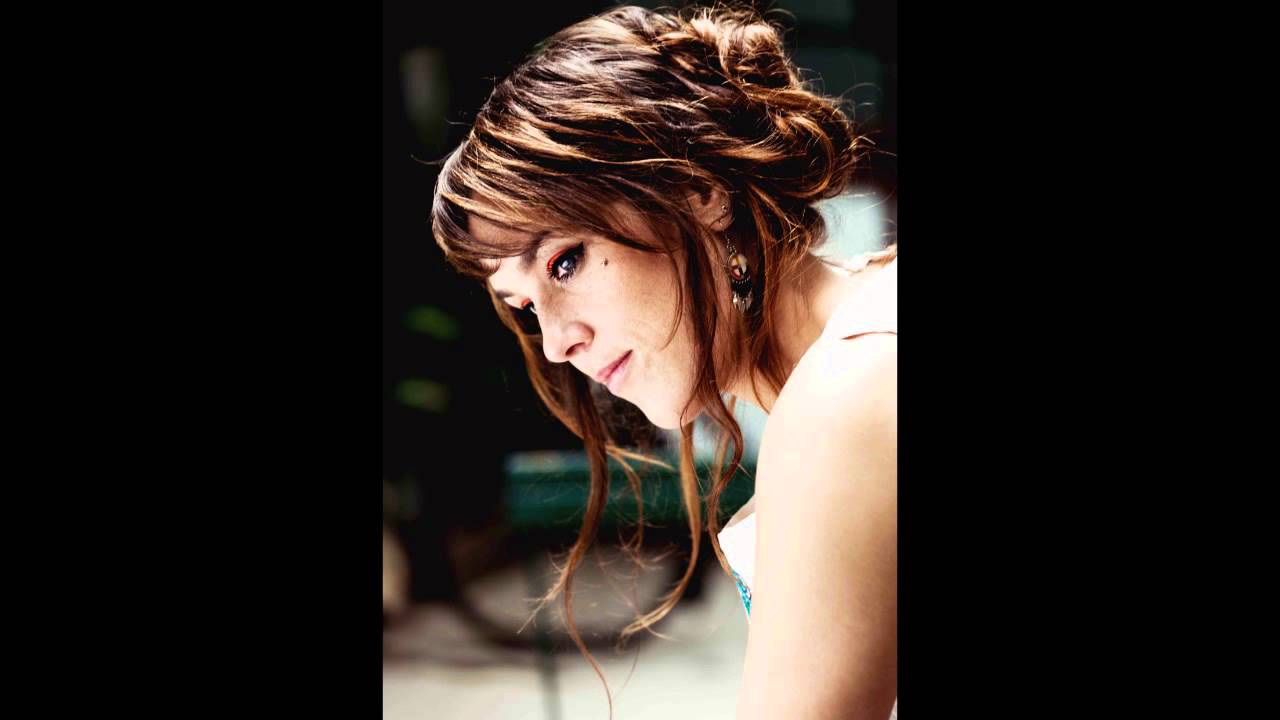 ZAZ – Si (live,Studio 104,15.11.14)