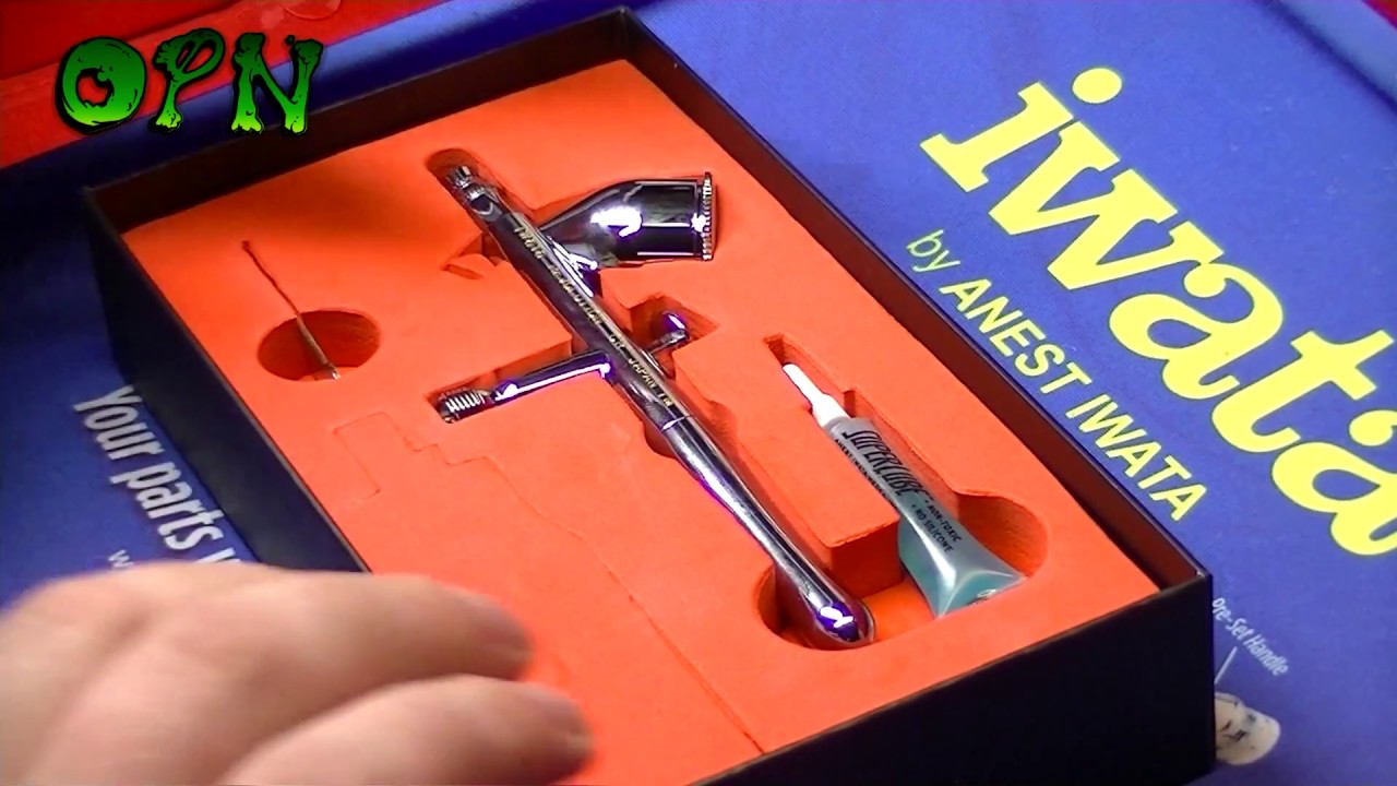 Iwata revolution HP  CR review and paint tests