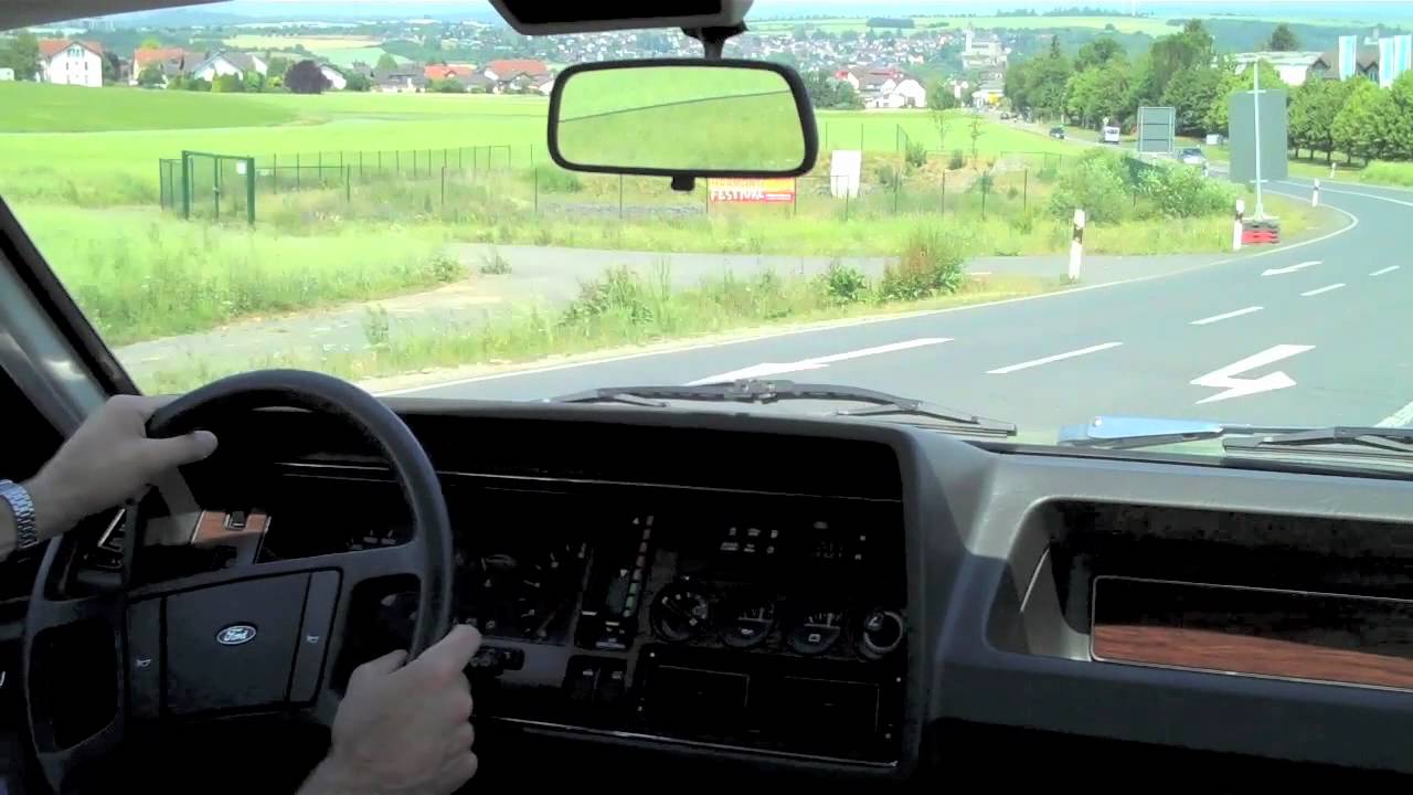 Mit dem Ford Granada durch Lindenholzhausen, 1984
