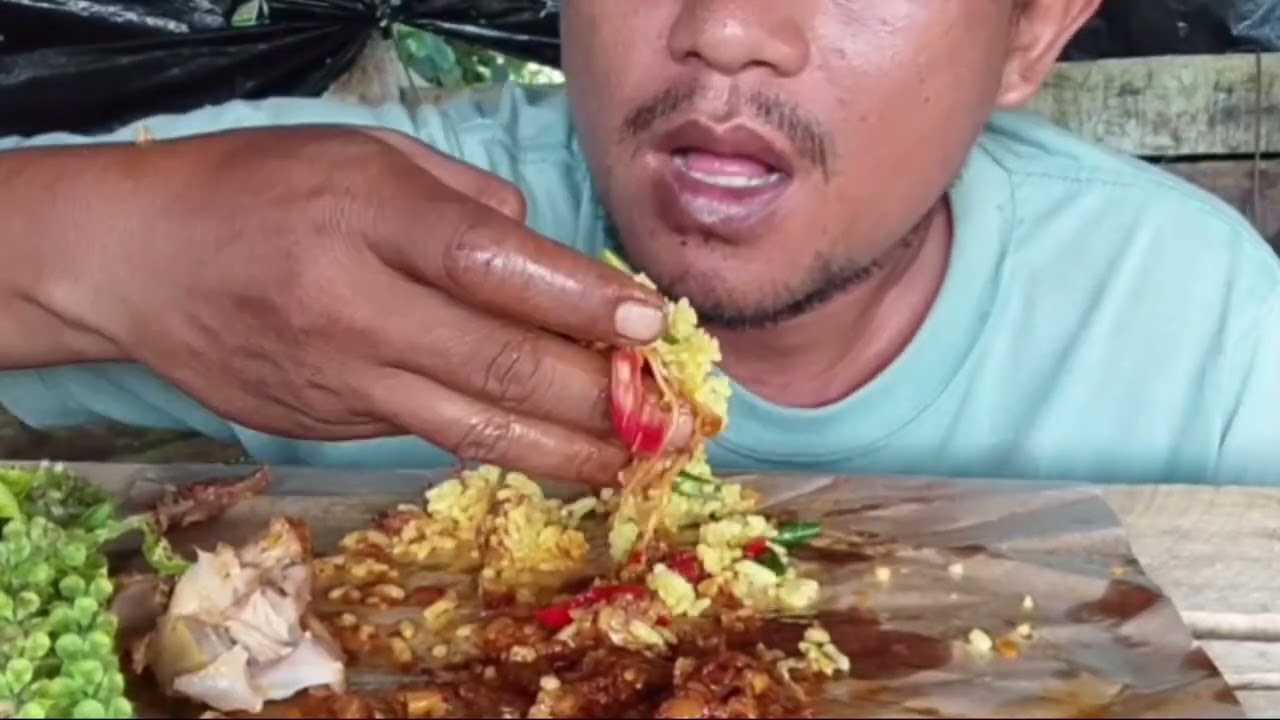 Mukbang Nasi kuning