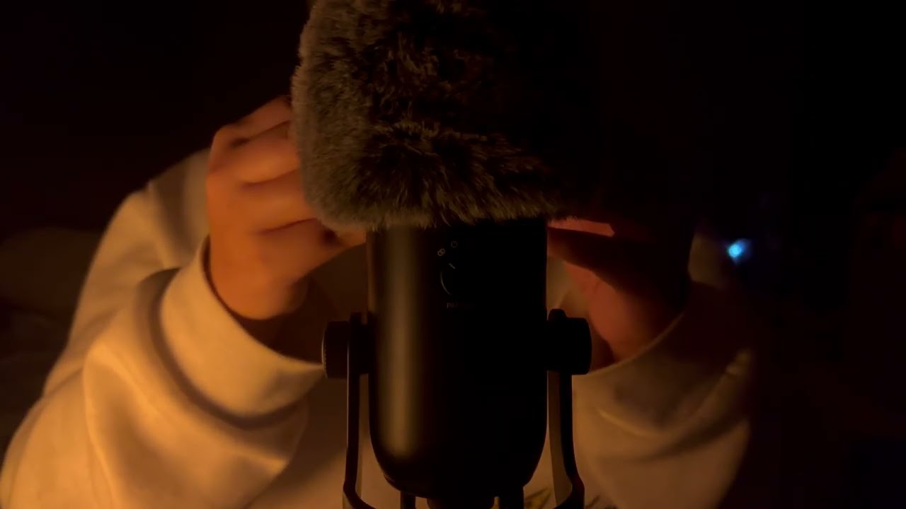 ASMR Mic scratching, blowing, and random stuff