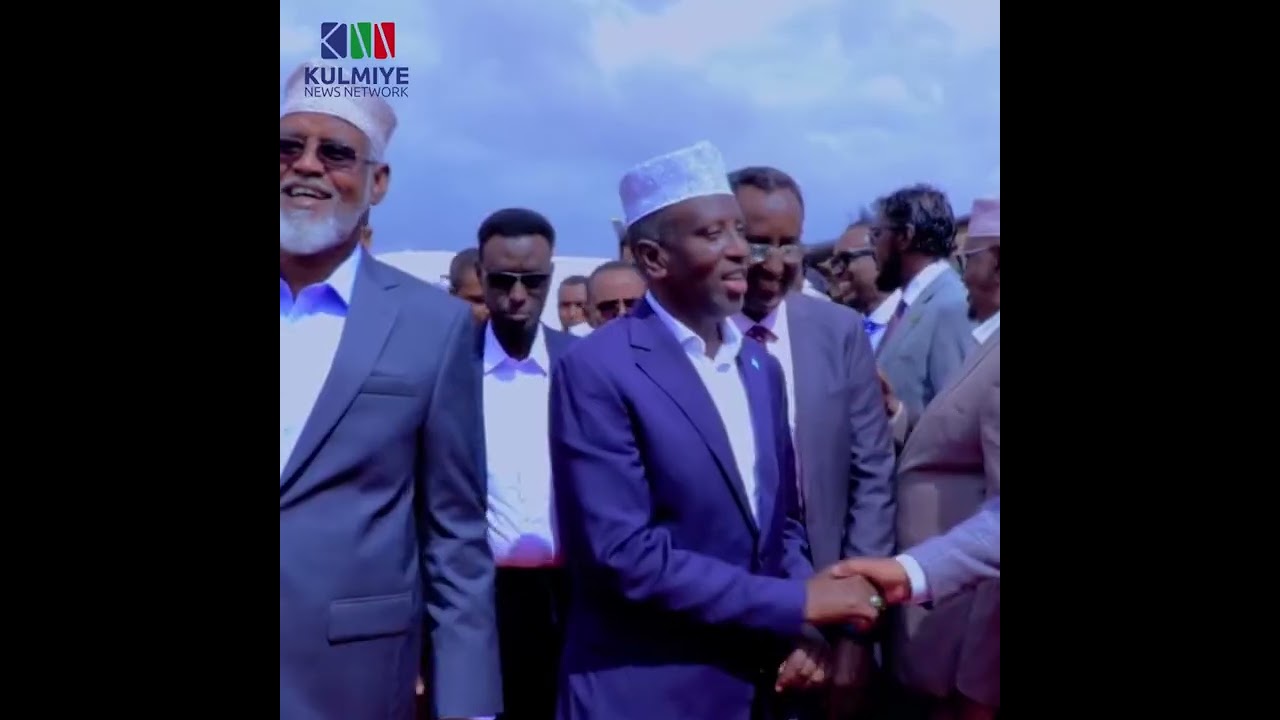 KULAMO SIYAASADEED OO KA DHAN AH M/WEYNE XASAN SHIIKH OO SOCDA.