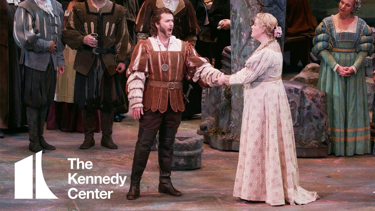 Joshua Hopkins as Valentin sings 
