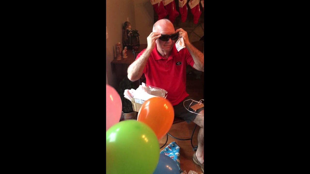 Dad sees colors for Christmas with new EnChroma glasses!