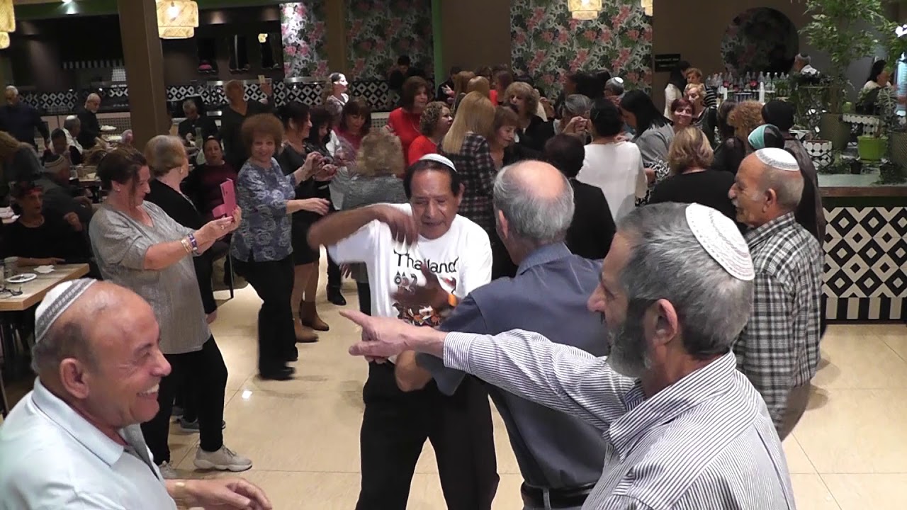 ציון גולן בהופעה בפסטיבל תימני ים תיכוני במלון אקוודוקט פבראור 2020