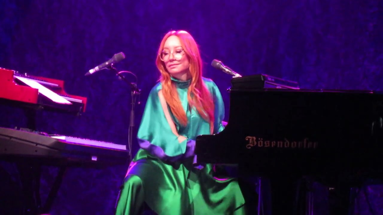 Tori Amos Brussels April 5th 2023 - Sweet Sangria