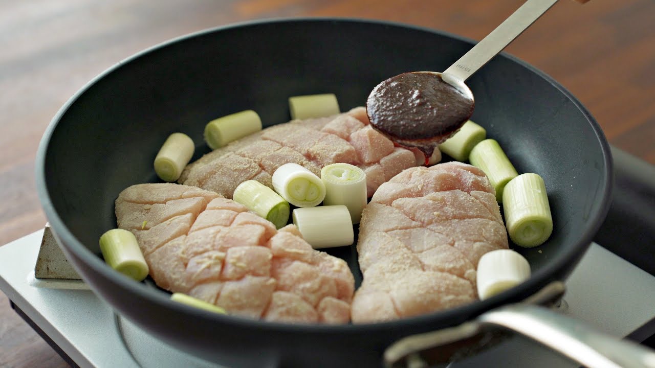 Он настолько вкусный, что готовлю его на ужин 3 раза в неделю‼️ Лучший рецепт куриной грудки.💯