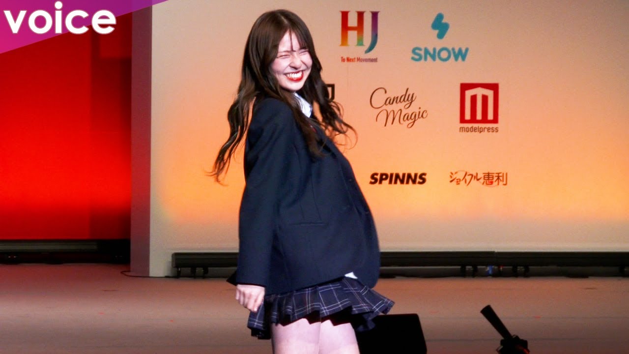 ファイナリストが笑顔いっぱいに制服姿でランウェイ、“日本一かわいい女子高生”を決める「女子高生ミスコン」
